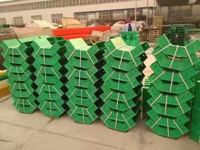 玻璃鋼電纜橋架槽式200*100橋架現(xiàn)貨6米一根帶蓋子帶連接片帶螺_建筑材料欄目_